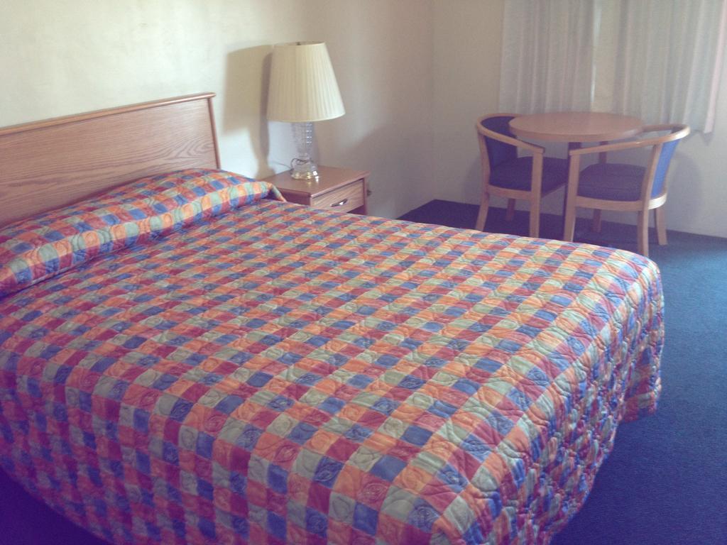 Hacienda Motel San Jacinto Szoba fotó