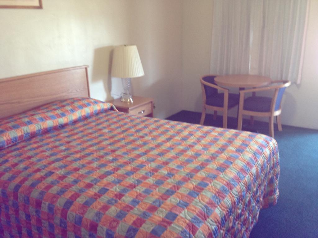 Hacienda Motel San Jacinto Szoba fotó